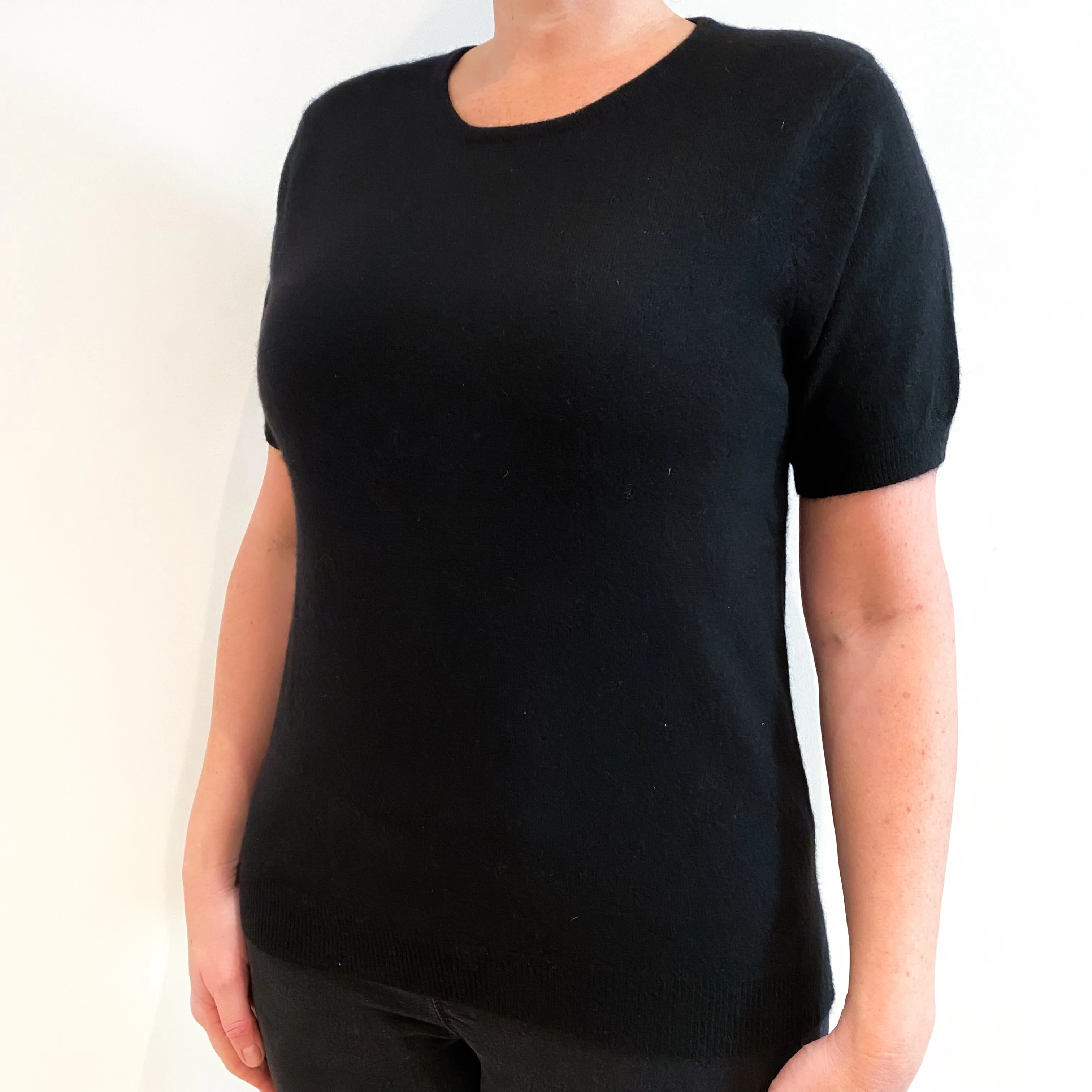 Black Cashmere Short Sleeved Crew Neck Jumper