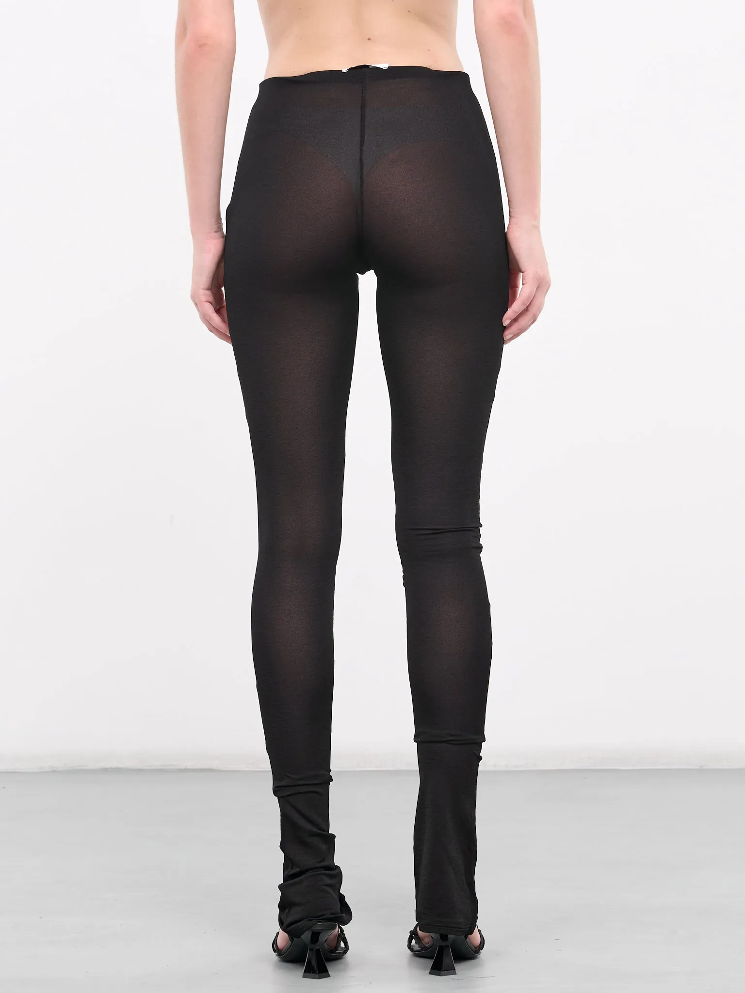 Fitted Leggings (4P050A-N0990-BLACK)